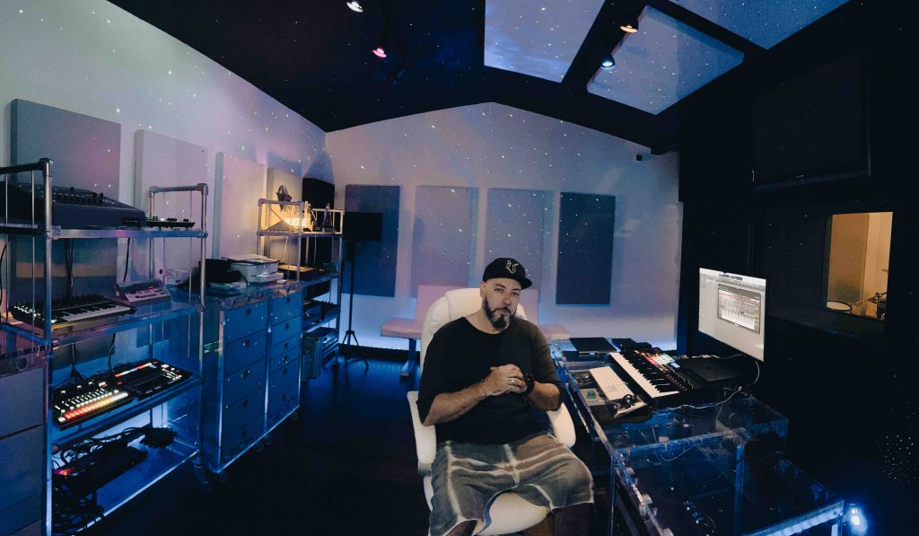 A Few Minutes with Roger Sanchez - Roland Articles