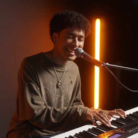 Adrian Lyles performs on a Roland RD-2000 stage piano.