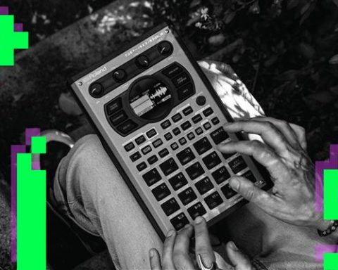Roland SP-404MKII Creative Sampler adn Effector