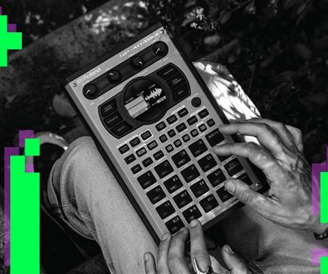 Roland SP-404MKII Creative Sampler adn Effector