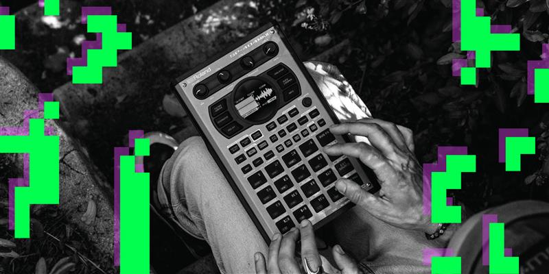 Roland SP-404MKII Creative Sampler adn Effector